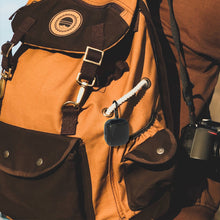 画像をギャラリービューアに読み込む, Geekria Silicone カバー ジェイビーエル JBL T280TWS X2 と互換性のある True Wireless Earbuds 充電ケース カバー 充電ポートにアクセスするためのキーチェーン フック付き (Clear)