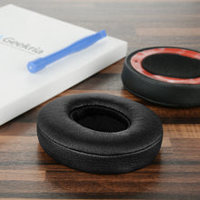 画像をギャラリービューアに読み込む, Geekria イヤーパッド QuickFit 互換性 パッド ビーツバイドクタードレ Beats Solo 3, Solo 3.0 Wireless (A1796) ヘッドホンに対応 パッド イヤー / イヤーカップ プロテインレザー (ブラック)