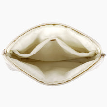 画像をギャラリービューアに読み込む, Geekria NOVA ヘッドホン用パフィーポーチ ボーズ Bose QC Ultra、 ジェイビーエル JBL Tour One M3、スカルキャンディ Skullcandy Hesh ANC対応 ソフトシェル交換用保護トラベルキャリーバッグ ケーブル収納付き (アイボリー)