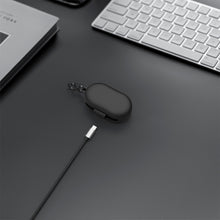 画像をギャラリービューアに読み込む, Geekria シリコン カバー 互換性 カバー JBL Quantum TWS 対応 True Wireless Earbuds 充電ケース充電ケースカバー 外装カバー キーホルダーフック付き、充電ポートアクセス可能 (Black)
