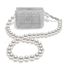 画像をギャラリービューアに読み込む, Geekria ケース ヘッドホンケース 互換性 ハードケース 旅行用 ハードシェルケース Apple AirPods 1&2, Pro, Anker Soundcore Liberty Air 2 に対応 収納ポーチ付き (Silver)