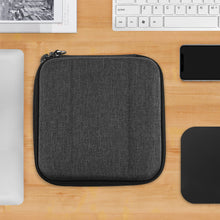 画像をギャラリービューアに読み込む, Geekria シールド ケース 第 5/4 世代 TV (32GB / 64GB) 対応 MQD22LL/A ケース、交換用ハードシェル トラベル キャリング バッグ、リモコンやアクセサリー用のスペース付き (グレー)