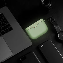 画像をギャラリービューアに読み込む, Geekria WF1000XM3 ケース SONY WF-1000XM3 シリコンケース 一体設計 紛失防止 防塵栓付き 全面保護 装着したまま充電 携帯便利