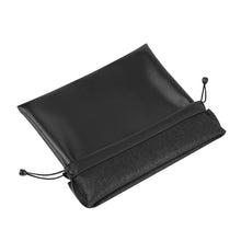 画像をギャラリービューアに読み込む, Geekria ヘッドホンポーチ コルセア Corsair Virtuoso Pro、レイザー Razer BlackShark V2 Pro、アーカーゲー AKG K52 などに対応 ユニバーサルヘッドセットポーチ / ポータブルトラベルバッグ (ブラック PU)