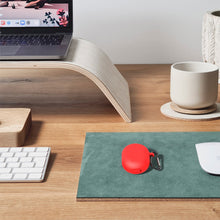 画像をギャラリービューアに読み込む, Geekria Silicone カバー グーグル Google Pixel buds A と互換性のある True Wireless Earbuds 充電ケース カバー 充電ポートにアクセスするためのキーチェーン フック付き (Red)