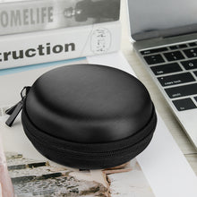 画像をギャラリービューアに読み込む, Geekria Shield イヤホンケース LG TONE Free T90/90S トゥルーワイヤレスイヤホンに対応 交換用ハードシェル トラベルキャリーバッグ ケーブル収納付き (ブラック)