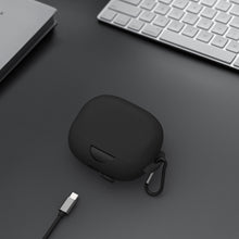 画像をギャラリービューアに読み込む, Geekria シリコン カバー 互換性 カバー アンカー Anker Soundcore AeroFit Pro 対応 True Wireless Earbuds 充電ケースカバー 外装カバー キーホルダーフック付き、充電ポートアクセス可能 (黒)