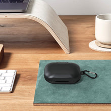 画像をギャラリービューアに読み込む, Geekria シリコン カバー 互換性 カバー Skullcandy Push Active 対応 True Wireless Earbuds 充電ケース充電ケースカバー 外装カバー キーホルダーフック付き、充電ポートアクセス可能 (Black)