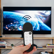 画像をギャラリービューアに読み込む, Geekria Chromecast カバー グーグル / Google TV HD 2022 リモコン対応 - 軽量 滑り止め 耐衝撃 シリコンカバー Google TV 4K 2020 リモコン用 ストラップ付き (ブラック)