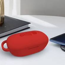 画像をギャラリービューアに読み込む, Geekria シリコン カバー 互換性 カバー Anker Soundcore Life P2 対応 True Wireless Earbuds 充電ケース充電ケースカバー 外装カバー キーホルダーフック付き 充電ポートアクセス可能 (Red)