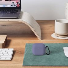 画像をギャラリービューアに読み込む, Geekria シリコン カバー 互換性 カバー アップル Apple AirPods 4 対応 True Wireless Earbuds 充電ケースカバー 外装カバー キーホルダーフック付き、充電ポートアクセス可能 (紫)