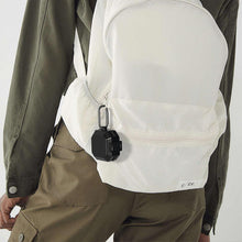 画像をギャラリービューアに読み込む, Geekria TPU カバー 互換性 カバー Samsung Galaxy Buds 2, Galaxy Buds Live, Galaxy Buds Pro 対応 True Wireless Earbuds 充電ケース充電ケースカバー 外装カバー キーホルダーフック付き、充電ポートアクセス可能 (Black)