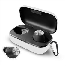 画像をギャラリービューアに読み込む, Geekria ケース カバー 互換性 カバー Sennheiser Momentum True Wireless 2, Momentum 2 Generations M3IETW2 対応 True Wireless Earbuds 充電ケース充電ケースカバー 外装カバー キーホルダーフック付き、充電ポートアクセス可能