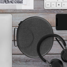 画像をギャラリービューアに読み込む, Geekria ケース Shield ヘッドホンケース 互換性 ハードケース 旅行用 ハードシェルケース ジャブラ Jabra Evolve 65, 65UC, 40, 40 UC, 20 UC, ボーズ Bose QuietComfort, QC Ultra, 700, QC35 Gaming, QC35 II, QC35, QC25, QC SE に対応 収納ポーチ付き (ブラック)