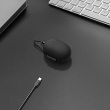 画像をギャラリービューアに読み込む, Geekriaシリコンカバー 互換性 カバーボーズ Bose New QuietComfort 対応 True Wireless Earbuds 充電ケースカバー 外装カバーキーホルダーフック付き、充電ポートアクセス可能、フロントLED可視 (黒)