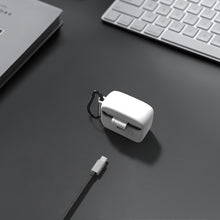 画像をギャラリービューアに読み込む, Geekria シリコン カバー 互換性 カバー エディファイアー EDIFIER TWS5 PRO 対応 True Wireless Earbuds 充電ケースカバー 外装カバーキーホルダーフック付き、充電ポートアクセス可能 (白)