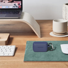 画像をギャラリービューアに読み込む, Geekria シリコンケース Jabra ELITE 5 True Wireless Earbuds 充電ケースカバー 充電ポートにアクセスするためのキーチェーンフック付き