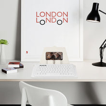 画像をギャラリービューアに読み込む, Geekria コンパクト キーボード ケース、携帯電話とタブレット ホルダー付きヴィーガン レザー トラベル ケース、Magic Keyboard、ロジクール Logicool Pebble Keys 2 K380s / ロジクール Logicool K380 と互換性のあるキーボード ケース (ホワイト)