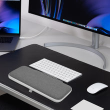 画像をギャラリービューアに読み込む, Geekria キーボード キャリングケース、ハードシェル保護トラベルバッグ、アップル Apple Magic Keyboard (MXCL3LL/A) / MK2A3LL/A / MXCK3LL/A / MK293LL/A 対応、マウスコンボケース (ライトグレー)