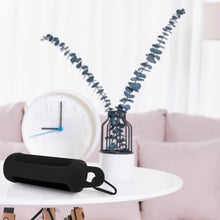 画像をギャラリービューアに読み込む, Geekria シリコーン スピーカーケース カバー 互換性カバー ジェイビーエル JBL FLIP 5 に 対応 保護用の防水ソフトスキン、Bluetoothスピーカーケース、キーホルダーフック付き (黒)