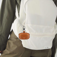 画像をギャラリービューアに読み込む, Geekria ビーガンレザー カバー 互換性 カバー Sony WF-1000XM4 対応 True Wireless Earbuds 充電ケース充電ケースカバー 外装カバー キーホルダーフック付き、充電ポートアクセス可能