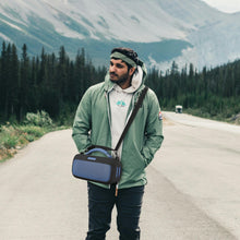 画像をギャラリービューアに読み込む, Geekria シリコーンスピーカーケース カバー 互換性カバーボーズ Bose SoundLink Maxに 対応 保護用の防水ソフトスキン、スピーカーケース、ショルダーストラップ付き (黒)