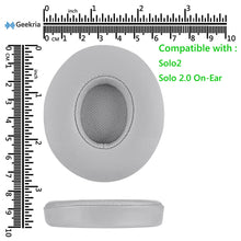 画像をギャラリービューアに読み込む, Geekria イヤーパッド QuickFit 互換性 パッド ビーツバイドクタードレ Beats Solo 2 Wireless (B0534) (Not Compatible with Beats Solo 2 Wired) On-Ear ヘッドホンに対応 イヤパッド/イヤークッション/イヤーカップ (プロテインレザー / グレー)