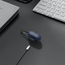 画像をギャラリービューアに読み込む, Geekria シリコン カバー 互換性 カバー ソニー Sony WF-1000XM5 対応 True Wireless Earbuds 充電ケースカバー 外装カバー キーホルダーフック付き 充電ポートアクセス可能 (青)