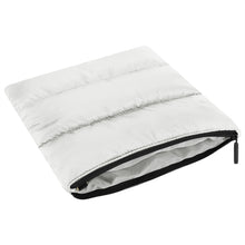 画像をギャラリービューアに読み込む, Geekria NOVA バッグ ボーズ Bose QCUltra, QC45, QC35, ジェイビーエル JBL Tune 520BT, Tune 510BT, Jr310 同等な機能を持つイヤホンケースや携帯ケース(白い)