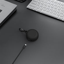 画像をギャラリービューアに読み込む, Geekria シリコンカバー 互換性カバー LG Tone Free FN7/FN6/FN5/FN4 対応 True Wireless Earbuds 充電ケースカバー 外装カバー キーホルダーフック付き、充電ポートアクセス可能(黒)