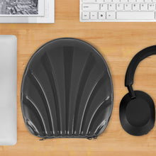 画像をギャラリービューアに読み込む, Geekria ケース PRO ヘッドホンケース 互換性 ハードケース 旅行用 ハードシェルケース ソニー Sony WH-1000XM5, WH-CH710N, WH-CH700N, MDR-M1ST, MDR-XB950, ゼンハイザー Sennheiser PXC550, パロット Parrot Zik, Zik 2, Zik 3.0, ビーアンドダブリュ B&W PX7, PX5 に対応 収納ポーチ付き (黒い)