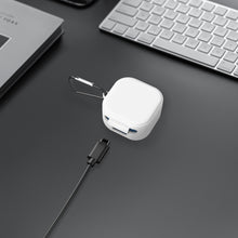 画像をギャラリービューアに読み込む, Geekria シリコン カバー 互換性 カバー Audio-Technica ATH-SQ1TW 対応 True Wireless Earbuds 充電ケース充電ケースカバー 外装カバー キーホルダーフック付き、充電ポートアクセス可能 (White)