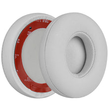 画像をギャラリービューアに読み込む, Geekria QuickFit イヤーパッド 互換性 パッド ビーツバイドクタードレ Beats Solo3.0, Solo3 Wireless (A1796) ヘッドホンに対応 イヤパッド/イヤークッション/イヤーカップ プロテインレザー (白い)