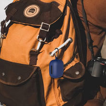 画像をギャラリービューアに読み込む, Geekria シリコン カバー 互換性 カバー アンカー Anker Soundcore C40i 対応 True Wireless Earbuds 充電ケースカバー 外装カバー キーホルダーフック付き、充電ポートアクセス可能 (青)