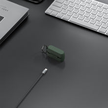 画像をギャラリービューアに読み込む, Geekria シリコンケース Jabra ELITE 5 True Wireless Earbuds 充電ケースカバー 充電ポートにアクセスするためのキーチェーンフック付き