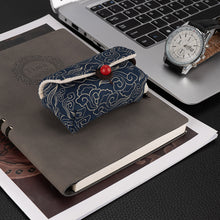 画像をギャラリービューアに読み込む, Geekria 織り カバー 互換性 カバー Sennheiser Momentum True Wireless 3, Momentum True Wireless 2, Momentum True Wireless 4 TWS 対応 True Wireless Earbuds 充電ケース充電ケースカバー 外装カバー キーホルダーフック付き、充電ポートアクセス可能 (Blue)