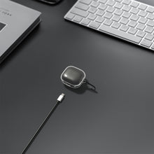 画像をギャラリービューアに読み込む, Geekria Silicone カバー ジェイビーエル JBL T280TWS X2 と互換性のある True Wireless Earbuds 充電ケース カバー 充電ポートにアクセスするためのキーチェーン フック付き (Clear)