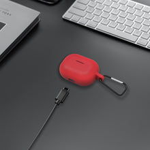 画像をギャラリービューアに読み込む, Geekria シリコン カバー 互換性 カバー JBL Vibe 200TWS, Wave 200TWS 対応 True Wireless Earbuds 充電ケース充電ケースカバー 外装カバー キーホルダーフック付き、充電ポートアクセス可能 (Red)