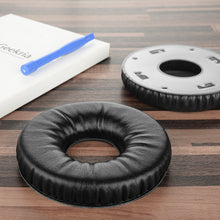 画像をギャラリービューアに読み込む, Geekria イヤーパッド QuickFit 互換性 パッド アーカーゲー AKG K121, K121S, K141 MK II, K142 HD ヘッドホンに対応 パッド イヤー / イヤーカップ ( プロテインレザー / ブラック )