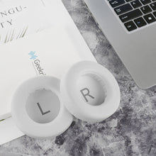 画像をギャラリービューアに読み込む, Geekria イヤーパッド QuickFit 互換性 パッド アーカーゲー AKG K845BT, K845, K545, K540 ヘッドホンに対応 パッド イヤー / イヤーカップ ( プロテインレザー /白い )