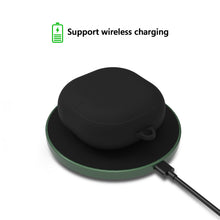 画像をギャラリービューアに読み込む, Geekria シリコン カバー 互換性 カバー Anker Soundcore Liberty Air 2 Pro 対応 True Wireless Earbuds 充電ケース充電ケースカバー 外装カバー キーホルダーフック付き、充電ポートアクセス可能 (Black)