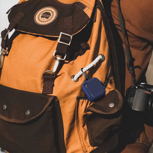 画像をギャラリービューアに読み込む, Geekria シリコン カバー 互換性 カバー アンカー Anker Soundcore P30i 対応 True Wireless Earbuds 充電ケースカバー 外装カバー キーホルダーフック付き、充電ポートアクセス可能 (青)