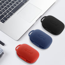 画像をギャラリービューアに読み込む, Geekria シリコン カバー 互換性 カバー Anker Soundcore Life P2 対応 True Wireless Earbuds 充電ケース充電ケースカバー 外装カバー キーホルダーフック付き 充電ポートアクセス可能 (Red)