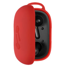 画像をギャラリービューアに読み込む, Geekria シリコン カバー 互換性 カバー Anker Soundcore Life P2 対応 True Wireless Earbuds 充電ケース充電ケースカバー 外装カバー キーホルダーフック付き 充電ポートアクセス可能 (Red)