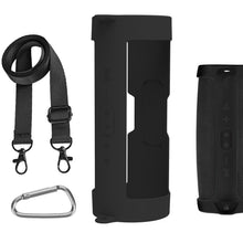 画像をギャラリービューアに読み込む, Geekria シリコーン スピーカーケース カバー 互換性カバー ジェイビーエル JBL Charge 5 に 対応 保護用の防水ソフトスキン、Bluetoothスピーカーケース、キーホルダーフック付き、ショルダーストラップ付き (Black)