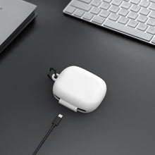 画像をギャラリービューアに読み込む, Geekria シリコンカバー 互換性 カバーアンカー Anker Soundcore AeroFit 2 対応 True Wireless Earbuds 充電ケース充電ケースカバー 外装カバーキーホルダーフック付き、充電ポートアクセス可能、フロントLED可視 (白)