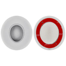 画像をギャラリービューアに読み込む, Geekria QuickFit イヤーパッド 互換性 パッ ド ビーツバイドクタードレ Beats Solo3, Solo 3.0 Wireless (A1796)ヘッドホンに対応 イヤパッド/イヤークッション/イヤーカップ (プロテインレザー / マットシルバー)