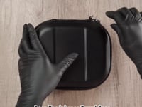 ギャラリービューアGeekria ケース 互換性 Shield ヘッドホンケース ハードケース 旅行用 ハードシェルケース ボーズ Bose QuietComfort Ultra, QC45, QC35 II Gaming Headset, QuietComfort35 II, QuietComfort35 に対応 収納ポーチ付属 (ブラック)に読み込んでビデオを見る