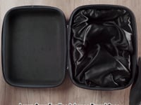 ギャラリービューアGeekria ケース 互換性 Shield ヘッドホンケース ハードケース 旅行用 ハードシェルケースオーディオテクニカ Audio-Technica ATH-AWKT, ソニー SONY MDR-Z1R, デノン Denon AH-D9200 に対応 収納ポーチ付属 (ダークグレー)に読み込んでビデオを見る