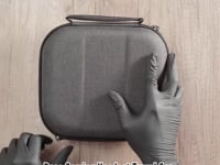 ギャラリービューアGeekria ケース Shield ヘッドホンケース 互換性 ハードケース 旅行用 ハードシェルケース ボーズ Bose QC, QC Ultra/45/35 Series 2/35/35 II/25/15/SE/2, SoundTrue AE II/AE/OE, SoundLink AE II/AE/OE, NC700, OE2/AE2/AE2W に対応 収納ポーチ付き (ブラックライクラ)に読み込んでビデオを見る